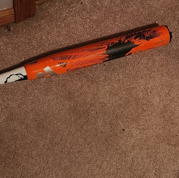 Gently Used 2022 Demarini FNX Custom Bat - Picture 3 of 10